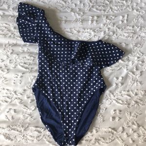 WeWoreWhat Polka Dot One-Shoulder One Piece Bathing Suit